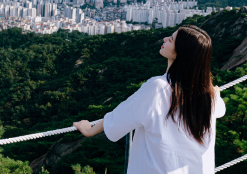 暴躁少女CSGO视频：她的游戏风格与情绪管理的完美结合