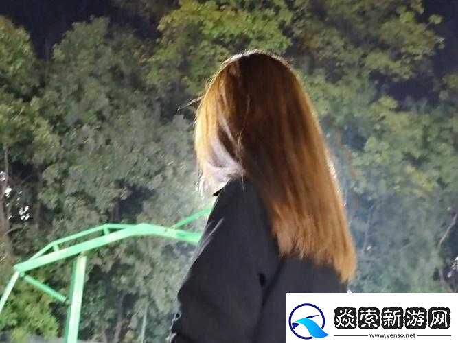 海角披风少年老妈长相：一位独特的女性