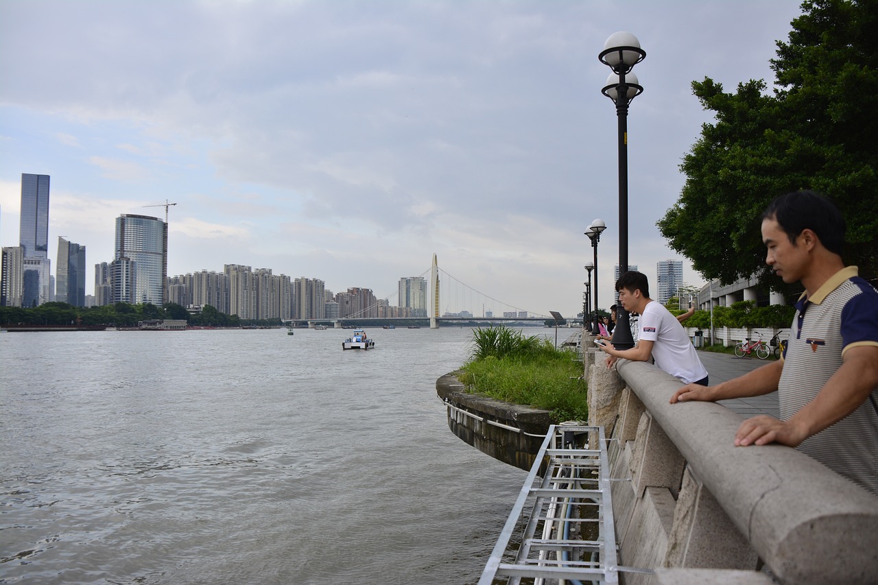 五月婷婷综合在线: 连接人与内容的桥梁