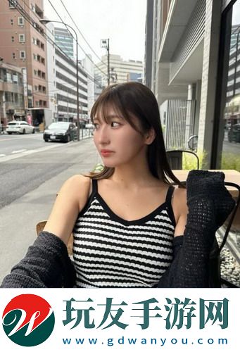 免费b站看大片真人直播，精彩纷呈的视觉盛宴，网友：真是太棒了！