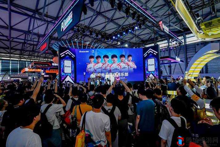 佰维携 TES 战队选手闪耀 ChinaJoy-2024 盛会