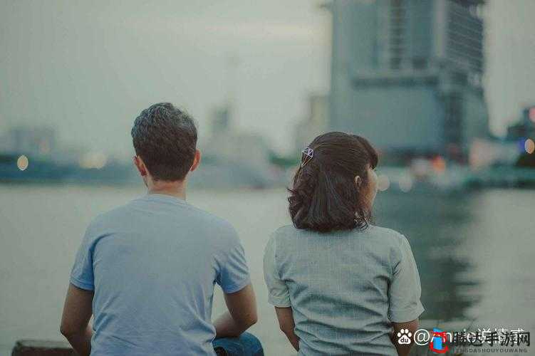 适合夫妻俩一起看人:携手共赏世间百态增进情感交流