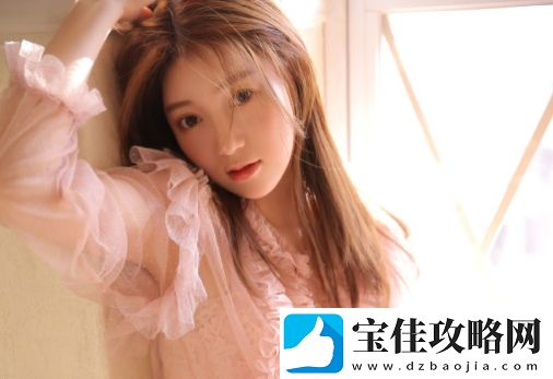 父亲有力挺送女儿的花园温馨传承感动心灵：父爱打造的幸福乐园！