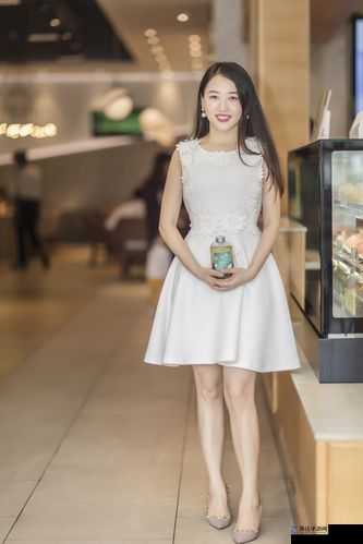 白丝美女的私密啪啪啪现场：让你心跳加速的激情时刻