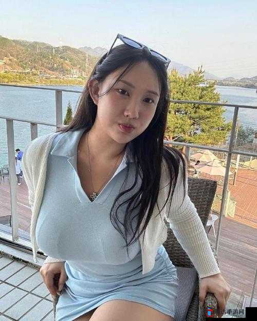 ：春光外泄：老太婆乱春 BBWW 之谜