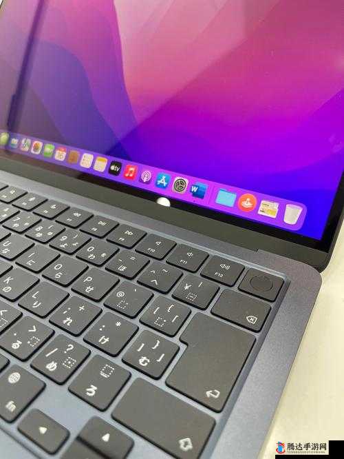 1819 岁 MACBOOK 日本确定发布时间:全新设计,性能更强劲