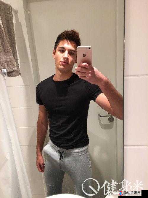 猛男与宏 Gay 激情互动：超精品教程分享