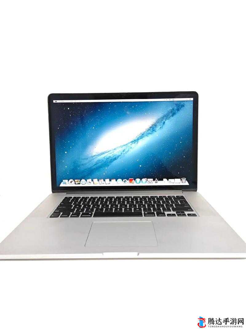 13 至 16 岁拥有免费的 MacBook Pro 啦