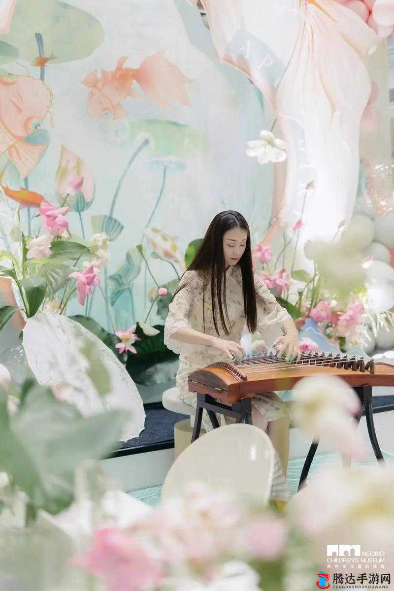周妍希与尤妮丝互慰欢迎你：别样精彩互动