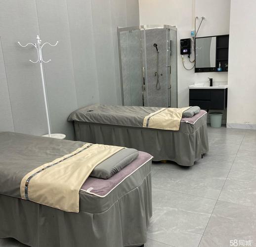 当美丽遭遇亵渎美容院：揭开伪美丽的面具